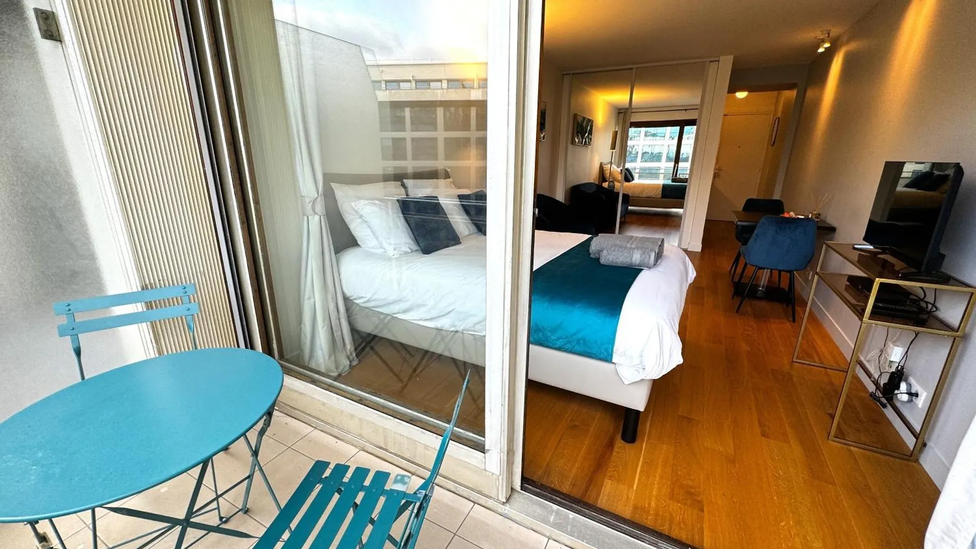 Le Wagram - With Terrasse - Arc De Triomphe Apartment Paris